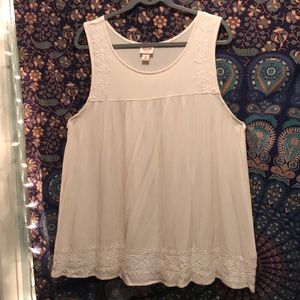 BEAUTIFUL WHITE TANK TOP